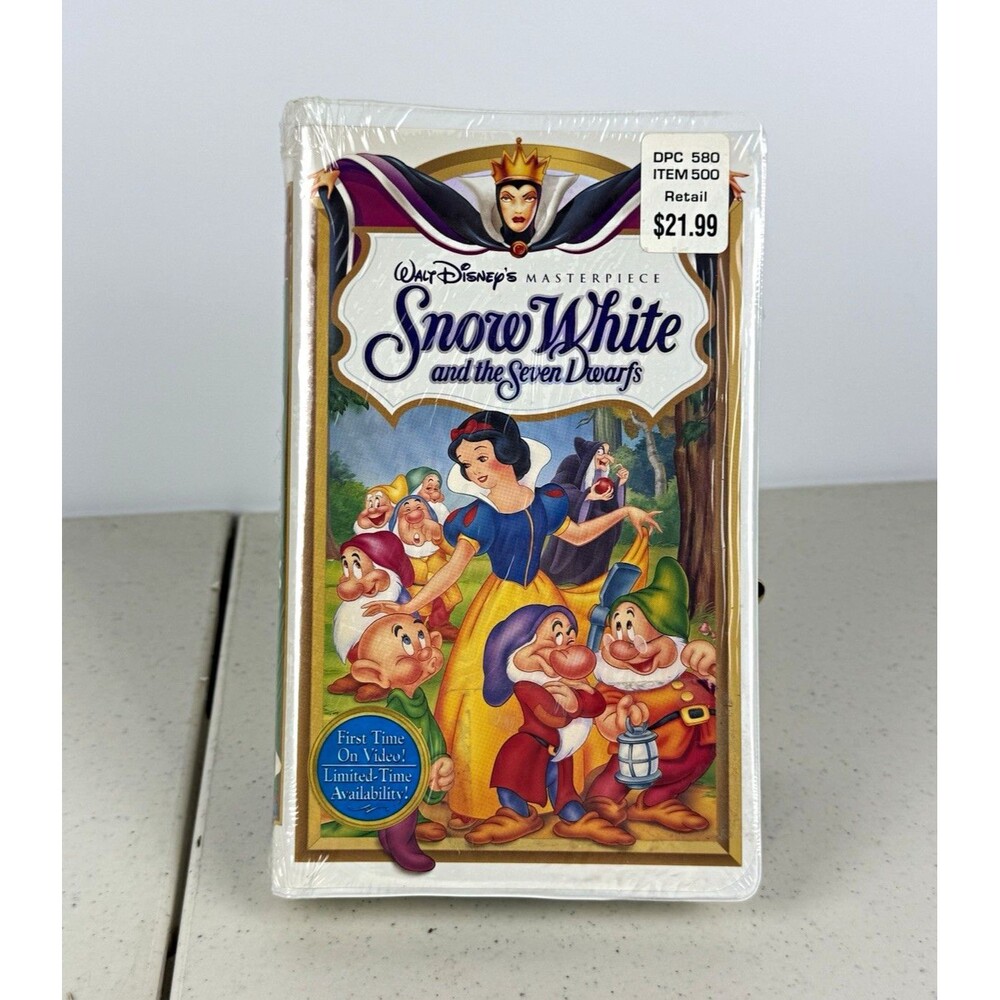 Walt Disney Home Video Snow White and the Seven Dwarfs VHS Masterpiece 1994
